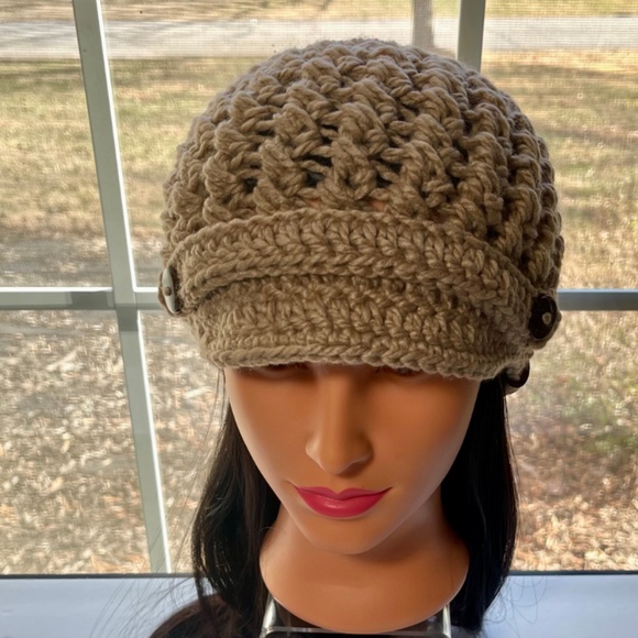 Women's Hand Crochet Newsboy Chunky Hat with wooden beads - ONE OF A KIND - NEW - Picture 7 of 9